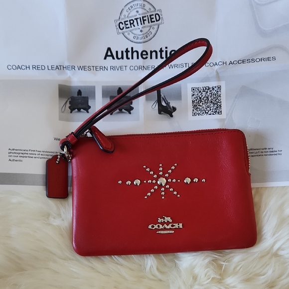 Beautiful Coach Red Leather With Western Rivets Corner Zip Wristlet Wallet ♥️🤠 - Picture 1 of 12